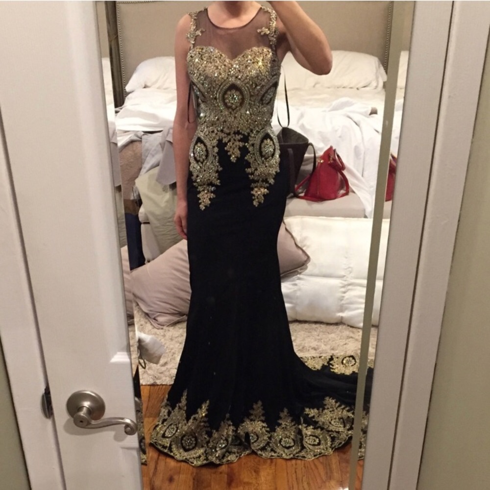 Prom dress - Picture 4 of 5